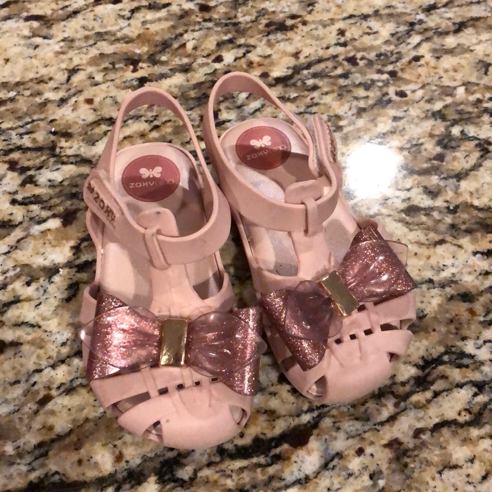 Closed Toe Jelly sandals with Bow 🎀